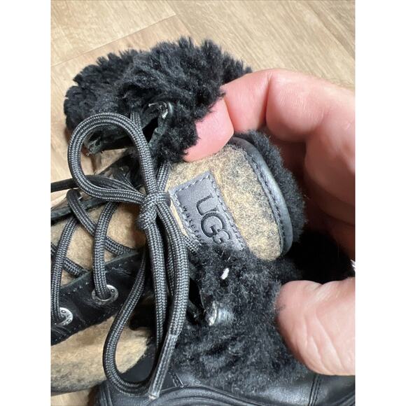 UGG Adirondack Tall Winter Boots Women’s Sz 6 Black Wool Lace Up 1013508 - Picture 12 of 13